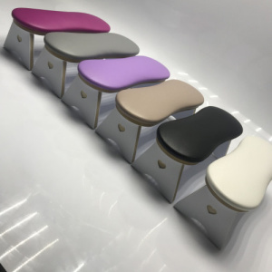 Подставка для рук Д44*Ш16*В17см, деревян. ножки, Черная, 122-05-03